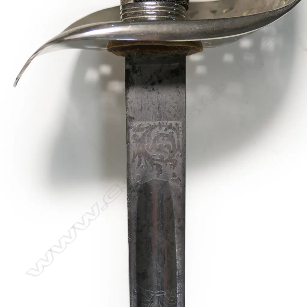 A Victorian 1821 pattern heavy officer's sword, Image 1++