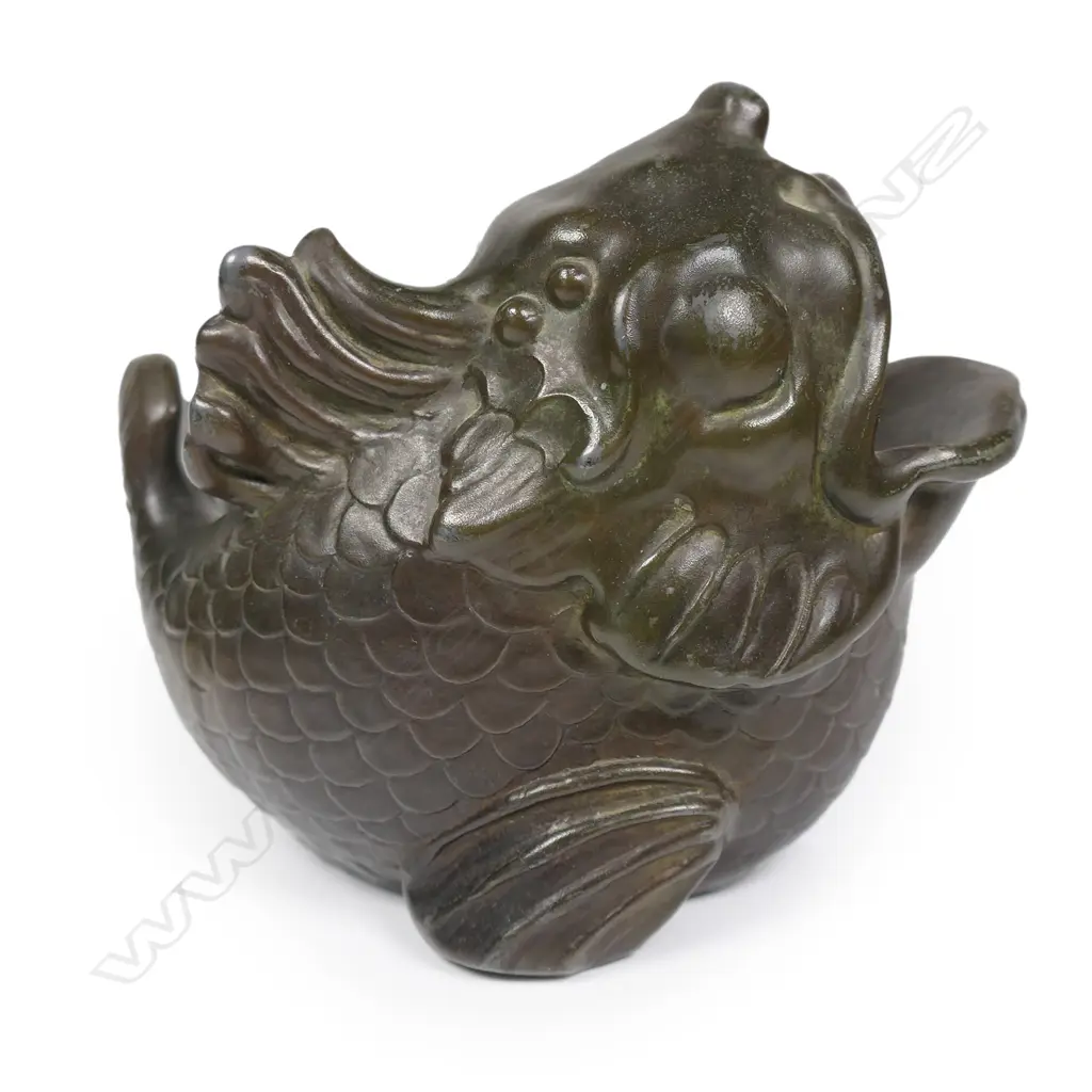 A Just Andersen Art Deco 'Disko' bronzed fish vase, Image 1++