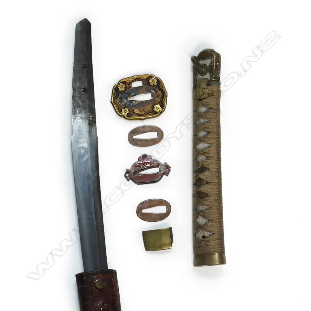 A Japanese WWII katana sword in scabbard, Image 1++