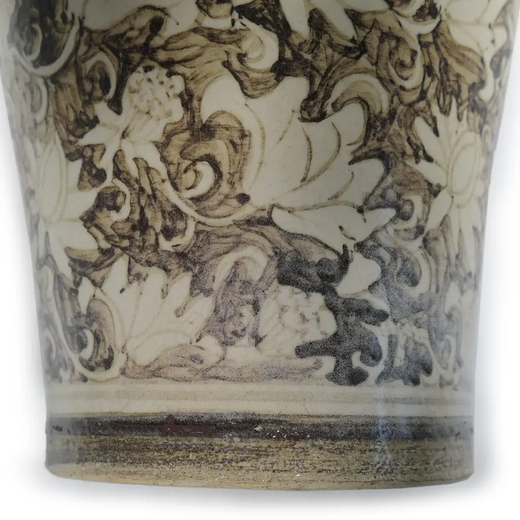 A North China pottery cizhou decorated vase, Image 1++