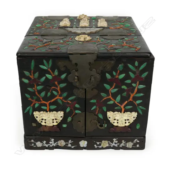 A vintage Chinese dressing box,