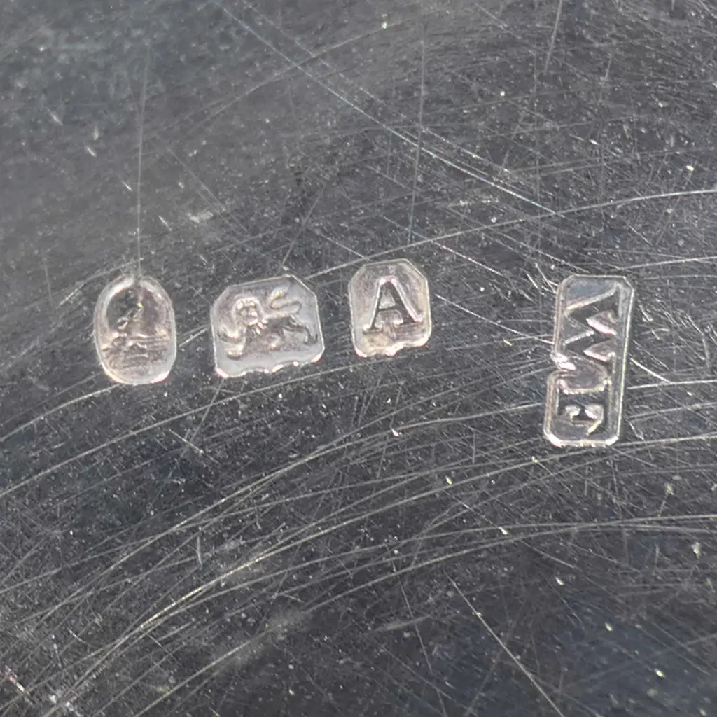 A George III silver presentation box, Image 1++