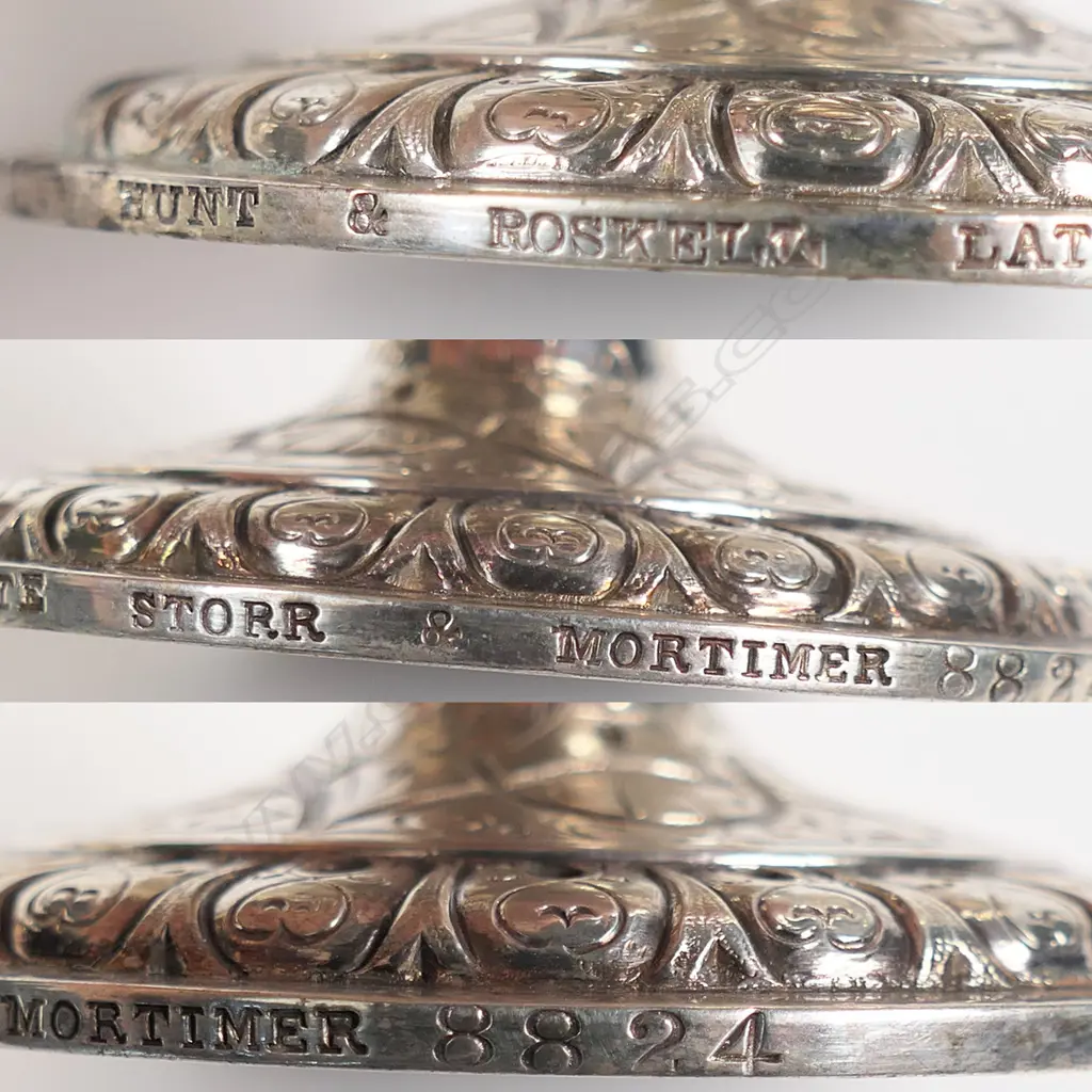 A pair of good gauge Victorian silver salts, Image 1++
