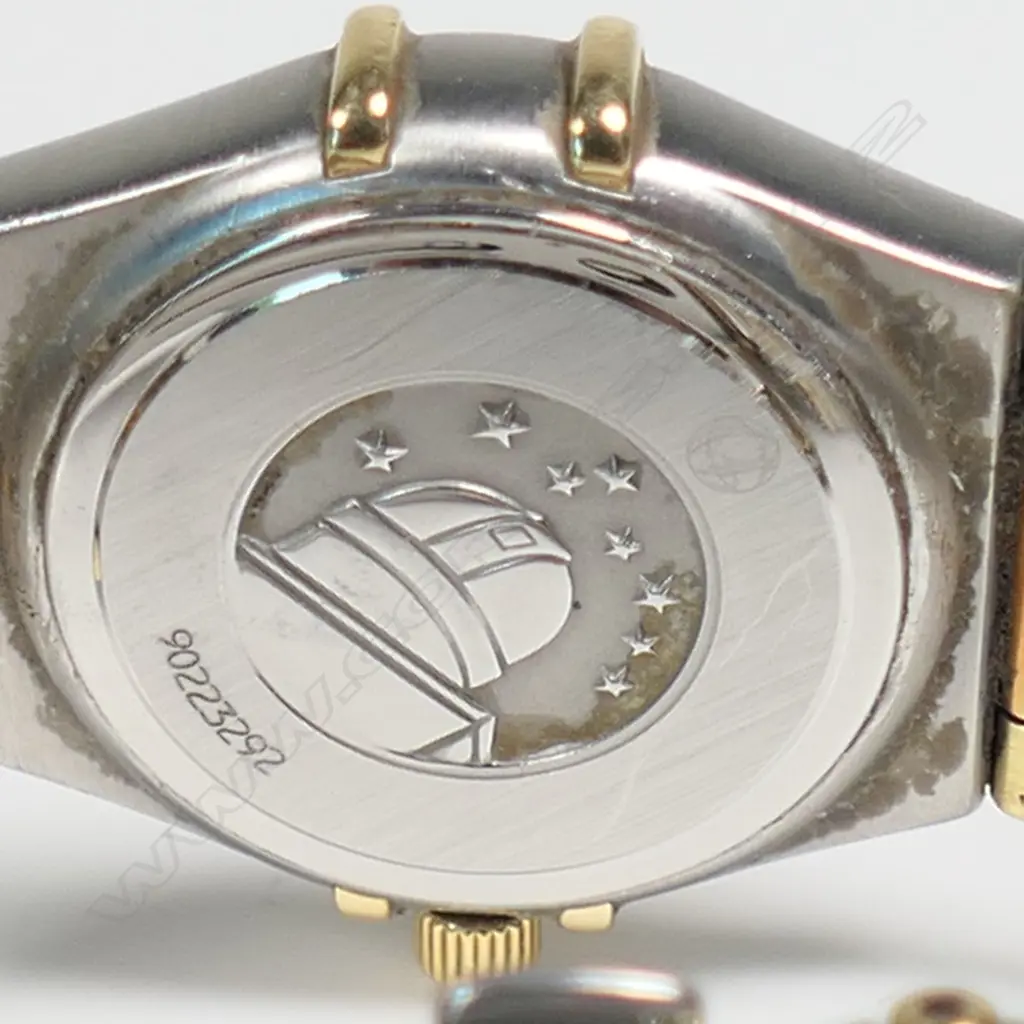 An 18ct gold and stainless ladies Omega Constellation wristwatch, Image 1++
