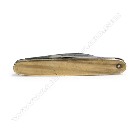 A 9ct yellow gold diaper engraved covered pocket knife,