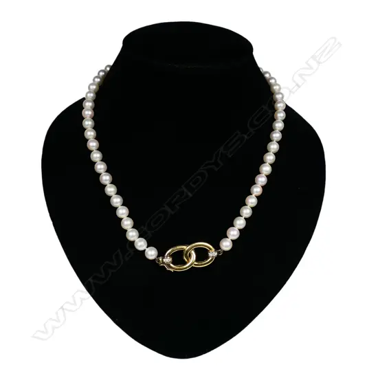 A cultured pearl necklace,