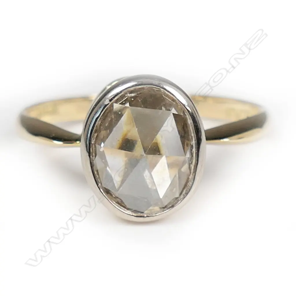 An estate 18ct gold and diamond solitaire ring, Image 1++
