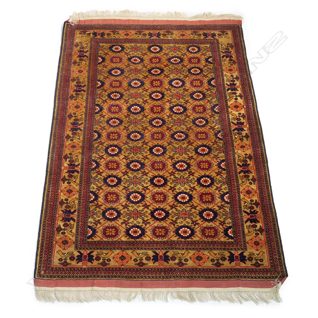 A Turkish Usak silk on silk rug, Image 1++