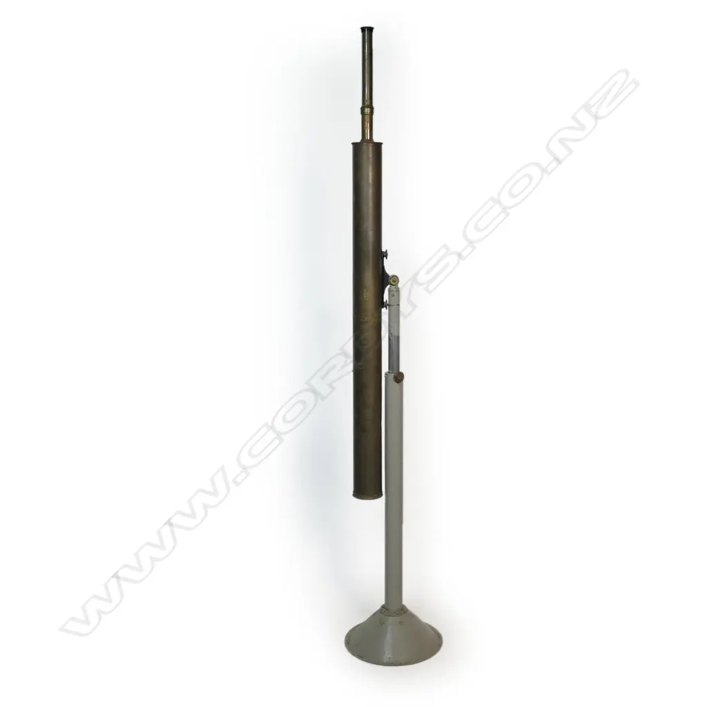 A Victorian large brass telescope on stand, Image 1++