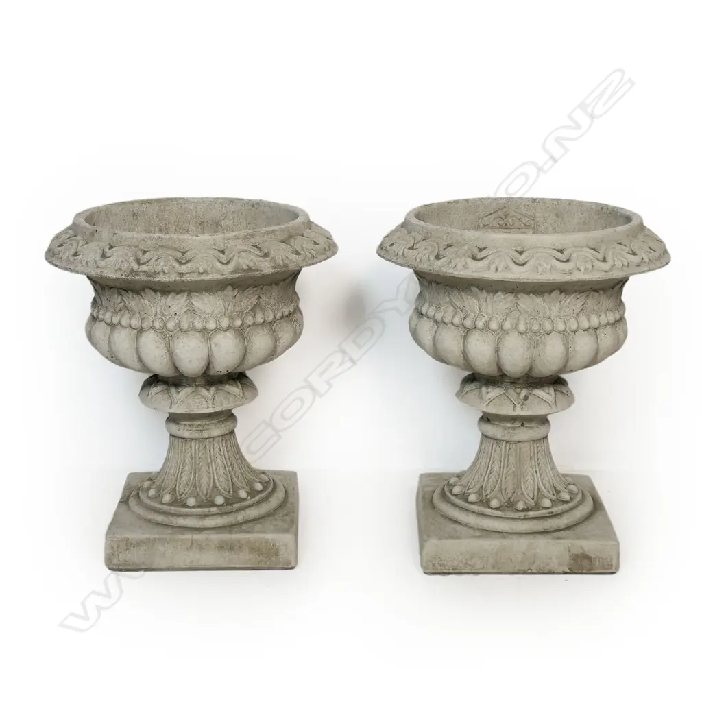 A pair of Concrete 'Moreton' garden urns, Image 1++