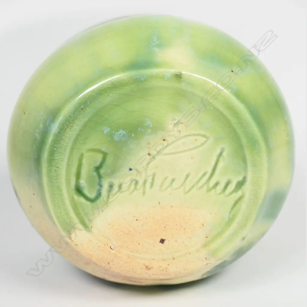 Briar Gardner (1879-1968) variable green glazed vase. Incised signature. W.105mm. Image 1++