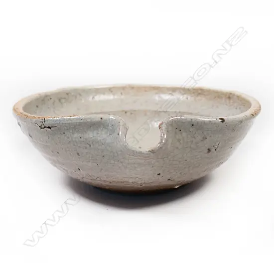 Len Castle Pouring Bowl, Shino Glaze