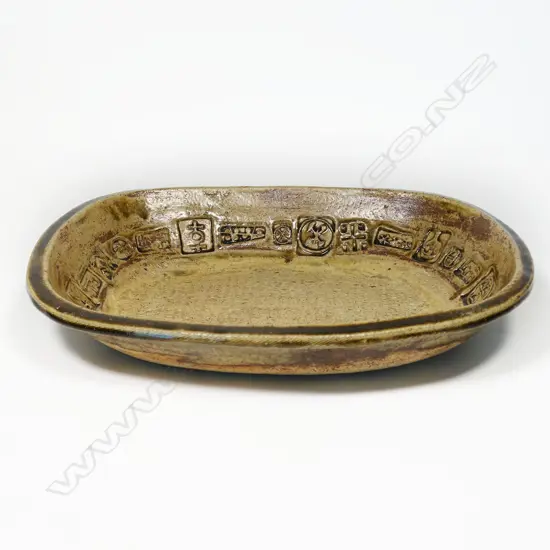 Len Castle large vintage impressed pattern dish