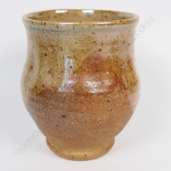 Barry Brickell gloss glazed unomi (tea bowl)