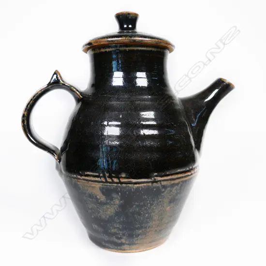 Peter Stichbury coffee pot, Tenmoku glaze. H.225mm.