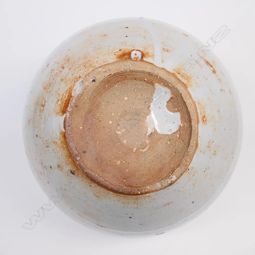 Warren Tippett spherical vase Image 1++