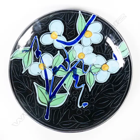 Warren Tippett wide shallow bowl