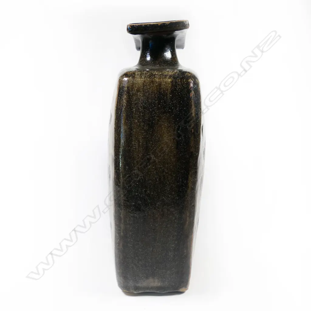 Bruce Martin 'Kamaka kiln' fired slab vase Image 1++