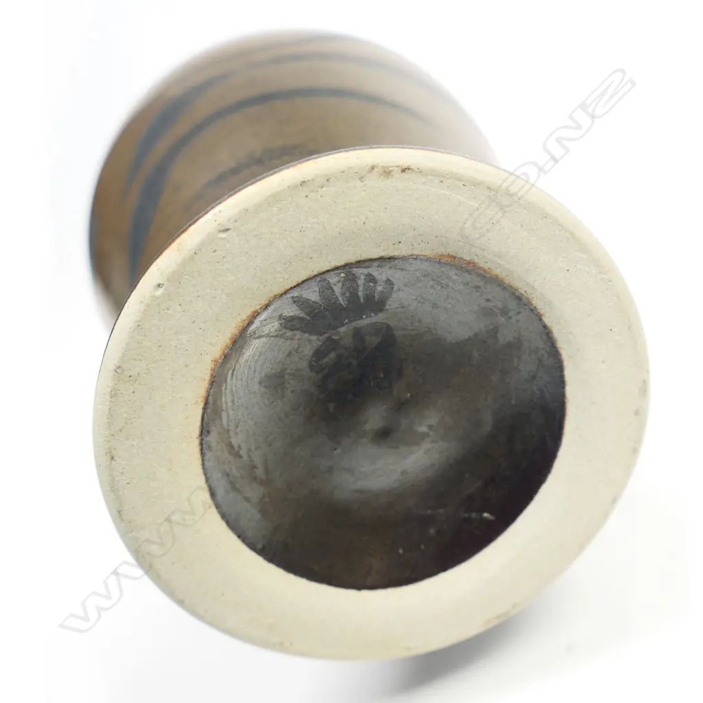 Anneke Borren tall lustre vase Image 1++