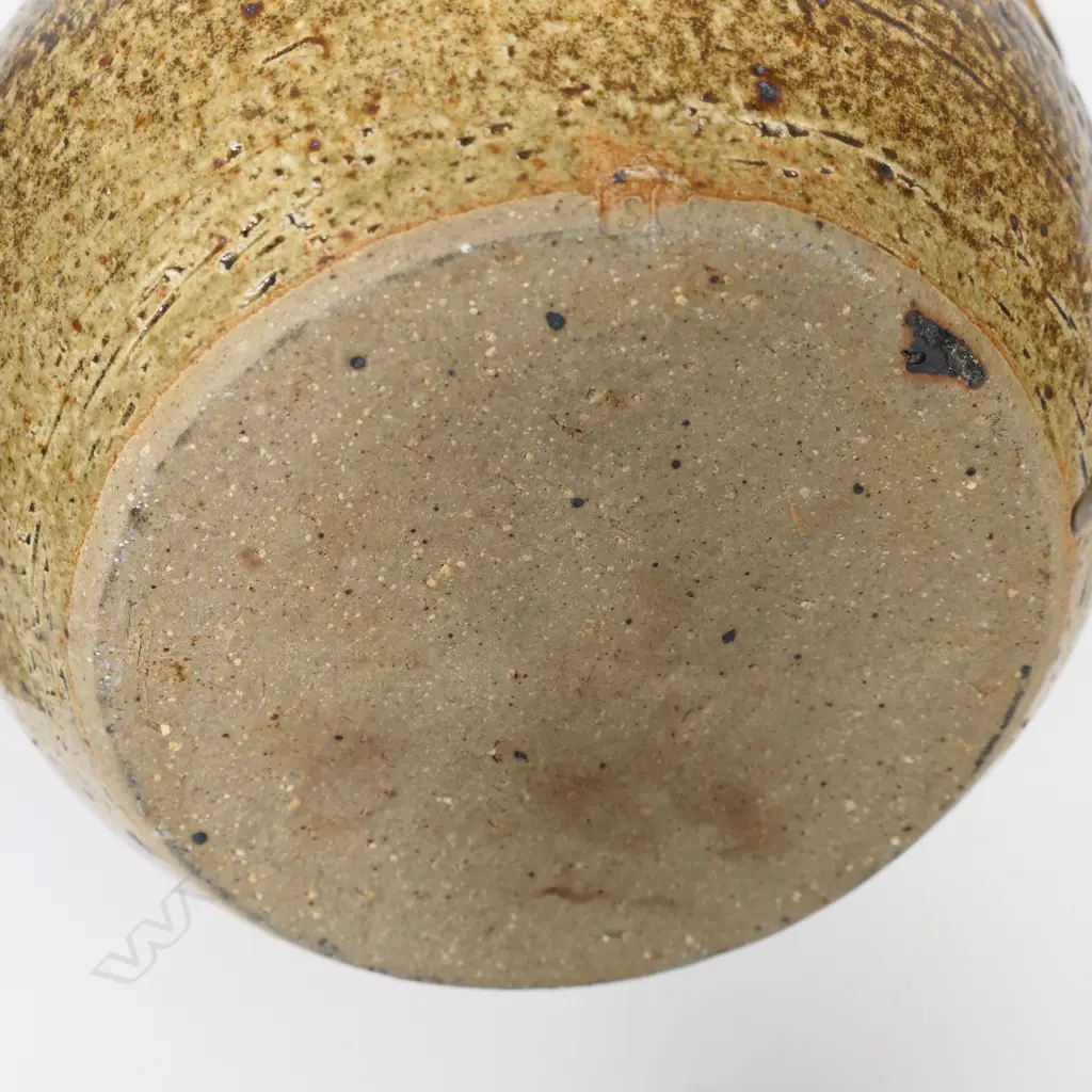 Jeff Scholes large salt glazed storage pot with handles. H.270mm Image 1++