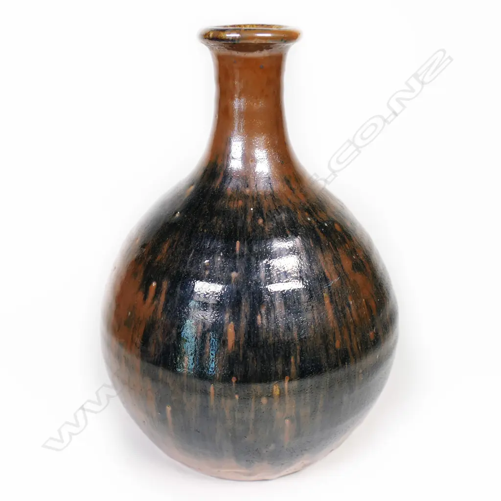 Jeff Scholes vase Image 1++