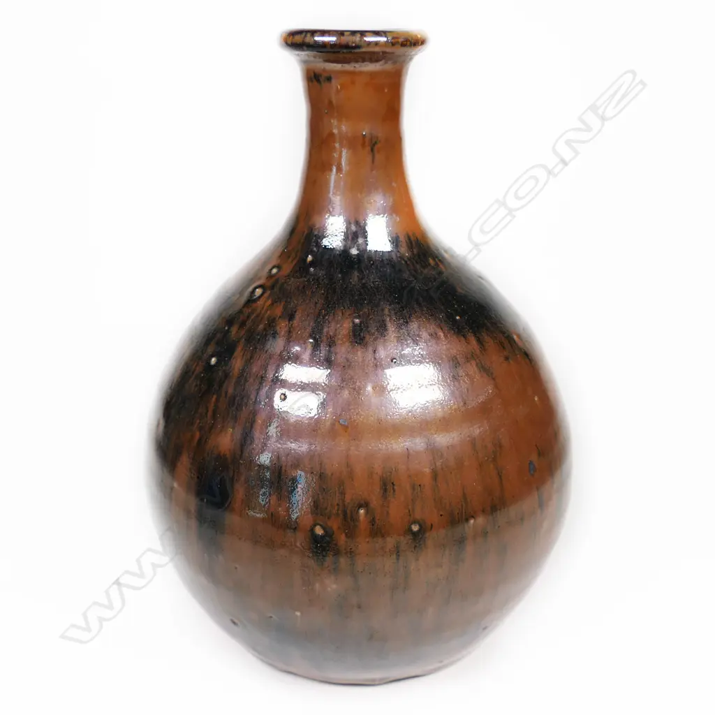 Jeff Scholes vase Image 1++