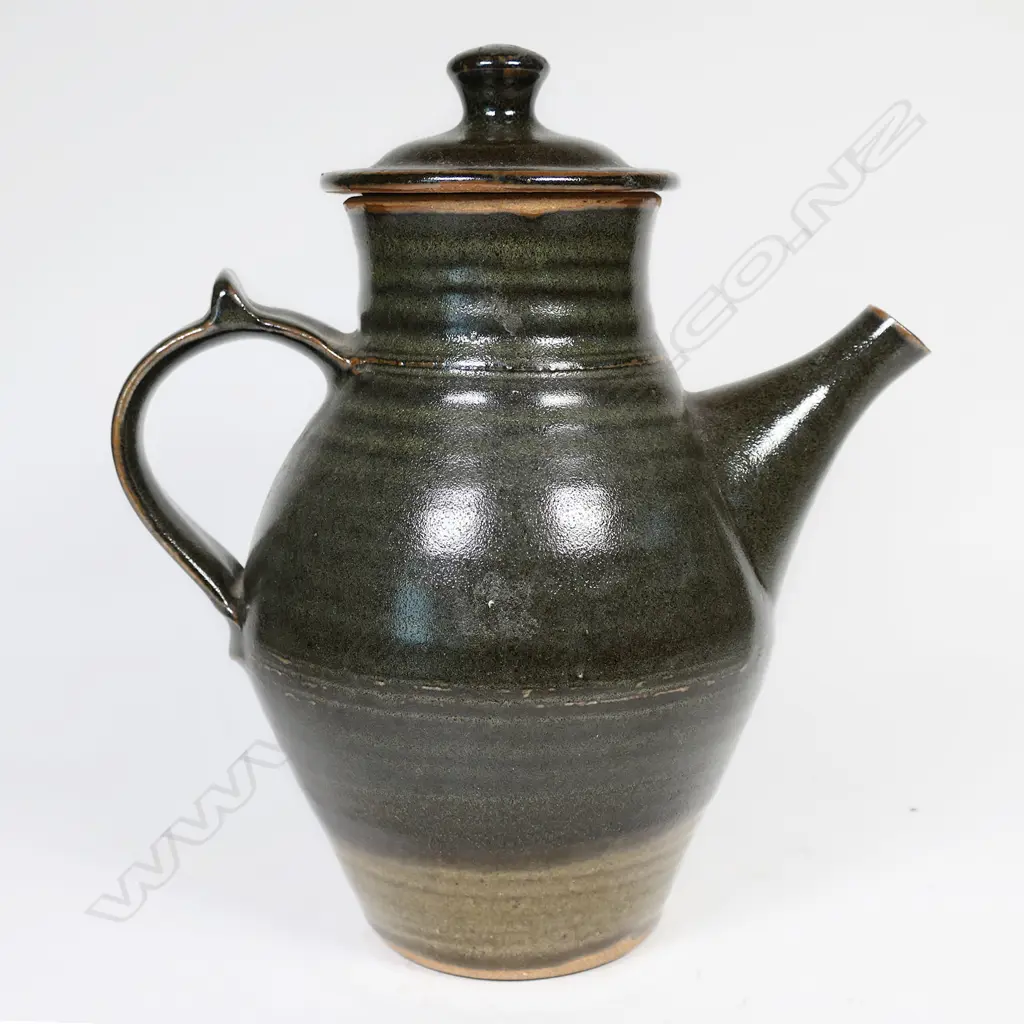 Peter Stichbury large coffee pot. H.230mm Image 1++