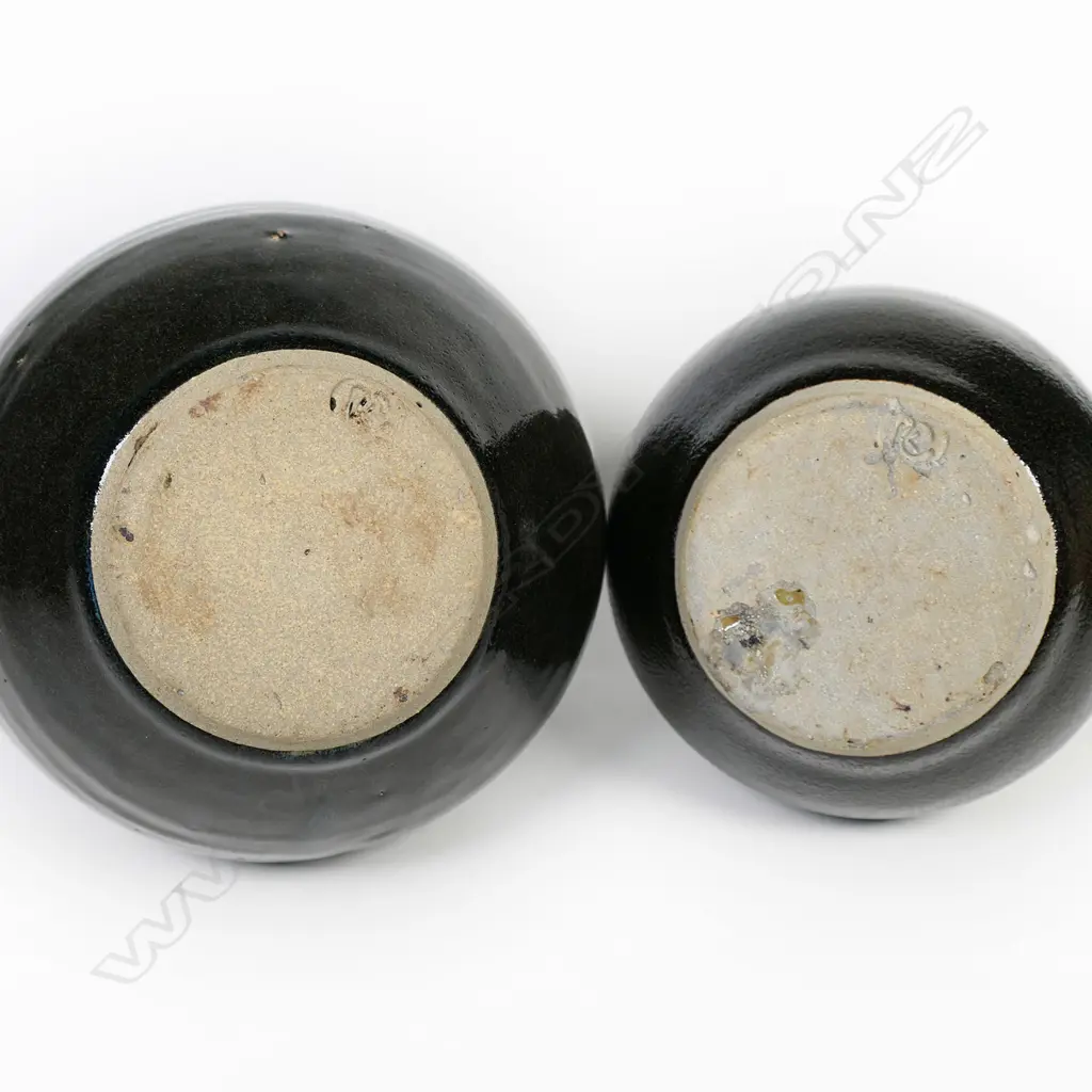 Richard Cadness tenmoku glazed spherical vases Image 1++