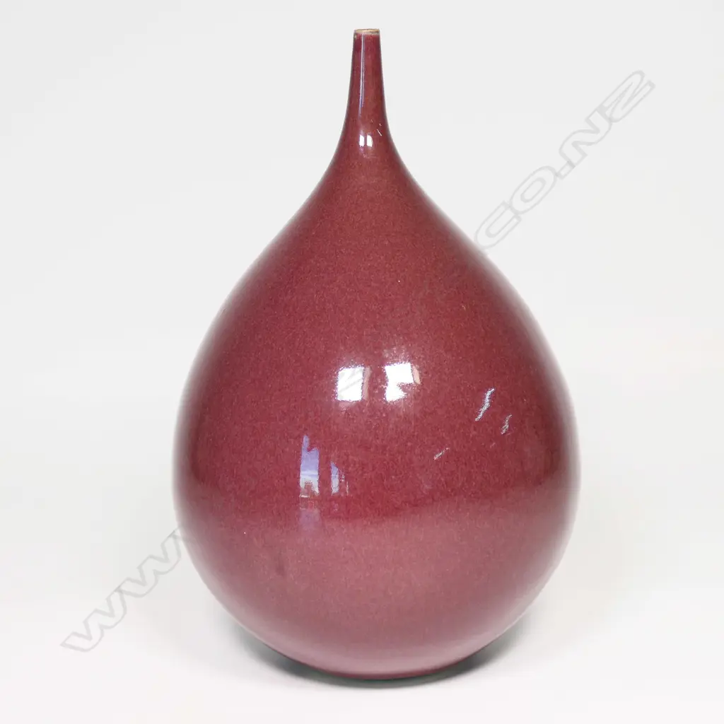 Richard Cadness large red glazed ovoid specimen vase. H.320mm. Image 1++