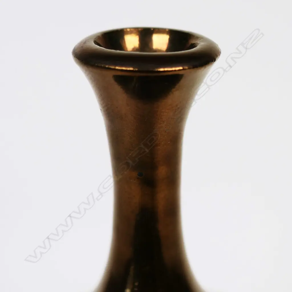 Peter Collis dark gold lustre & brush decorated specimen vase H.155mm. Image 1++
