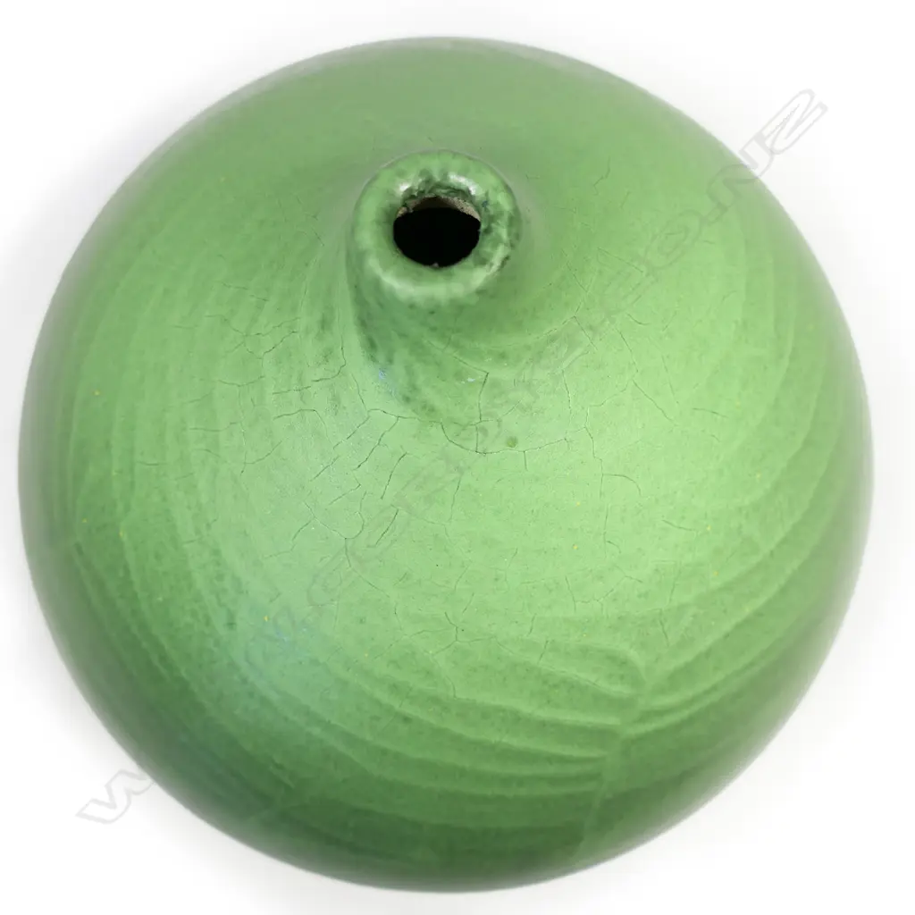 GRAHAM AMBROSE LIME WASH ORB VASE H.285mm. Image 1++