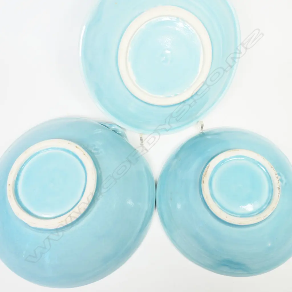 3 Merilyn Wiseman handled bowls, blue/green glaze, all have maker's mark to base. Dia largest 190mm Image 1++
