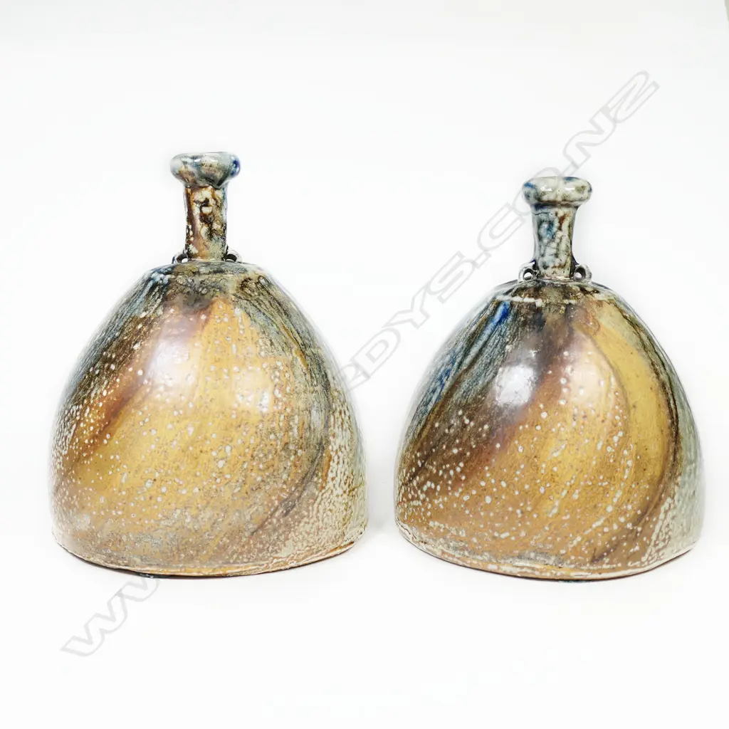(P69) 2 Chloe King salt glazed vases. H 170mm. Image 1++