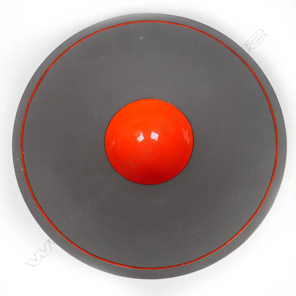 (P28) David Griffiths matte grey bowl w central bright red glaze. Dia 250mm. Image 1++