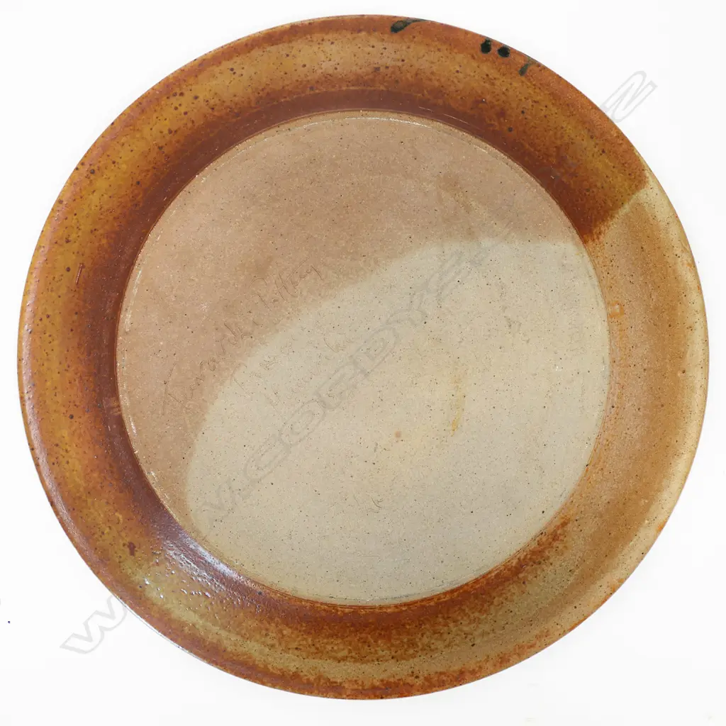 Mike O'Donnell exceptionally large circular platter with leaf detail. D.470mm. Image 1++