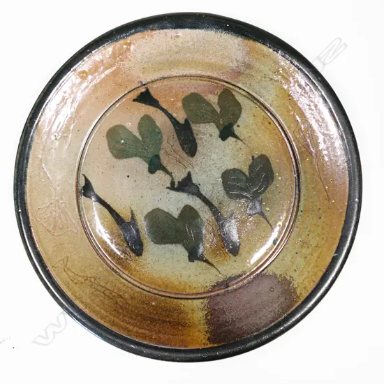 Mike O'Donnell exceptionally large circular platter with leaf detail. D.470mm.
