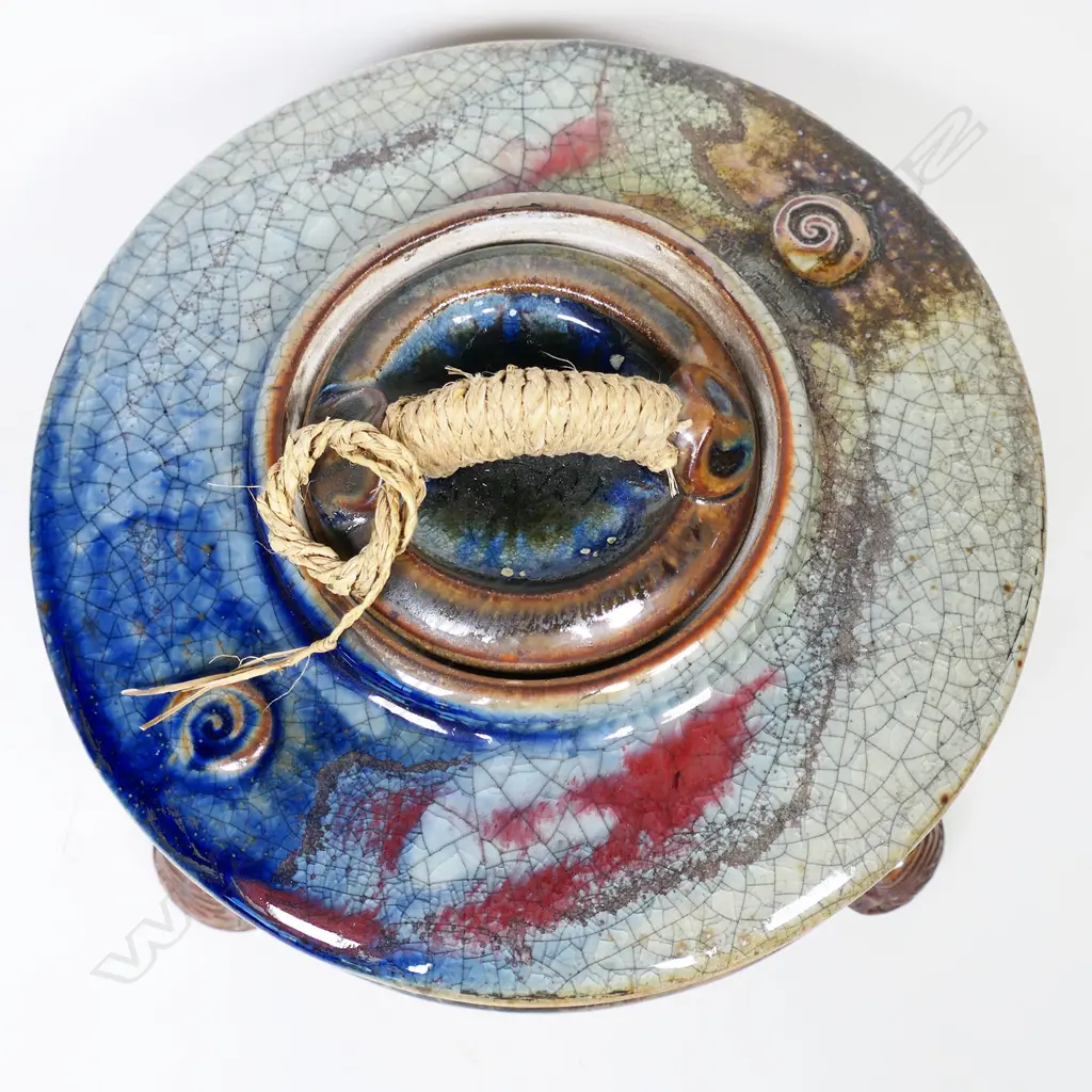 (F9-A) Mike O'Donnell pottery lidded vessel. H 130mm. Impressed mark to the base Image 1++