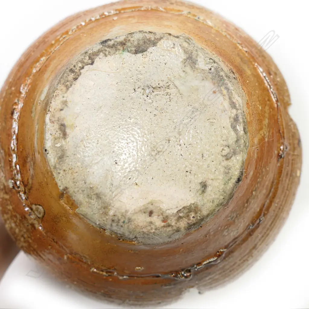 Ian Smail  quadriform lidded jar Image 1++