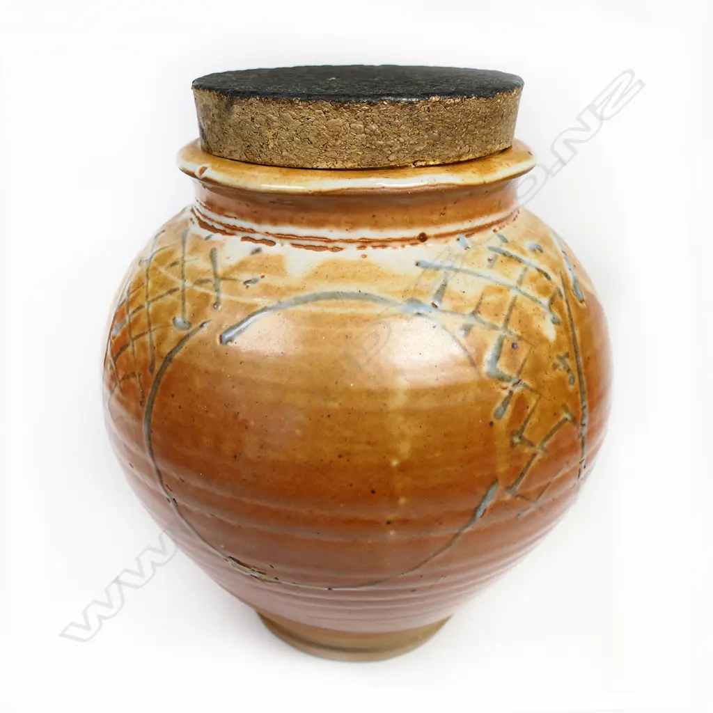 Toby Stafford cork stoppered jar with lattice design. H.250mm. Image 1++