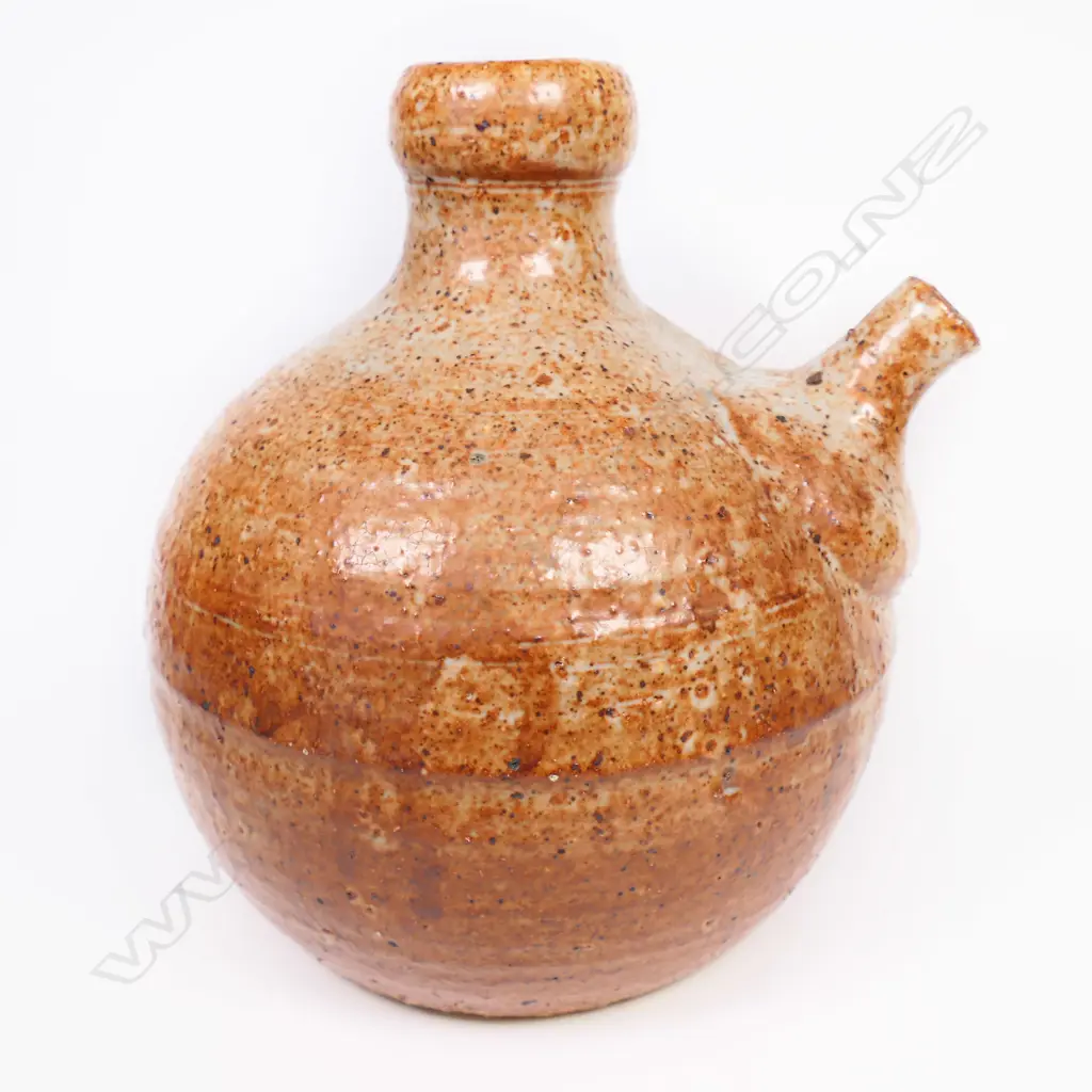 Don Thornley bulbous shaped jug. Shino glaze. H.200mm. Image 1++