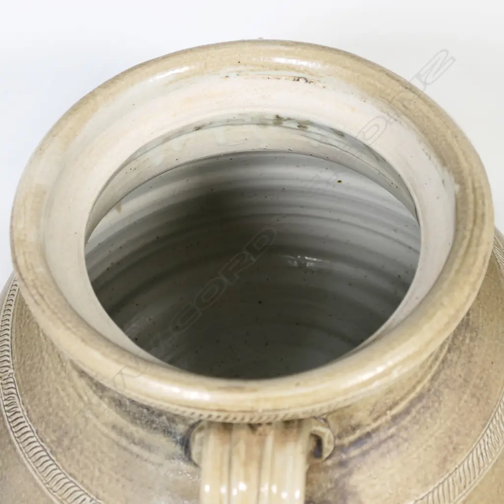 Substantial lidded floor pot w flourished handles. H.360mm Image 1++