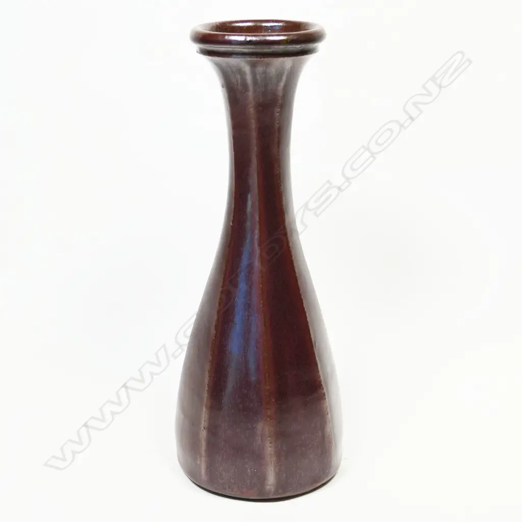 Ross Richards cut side tapered slender vase. H.212mm. Image 1++
