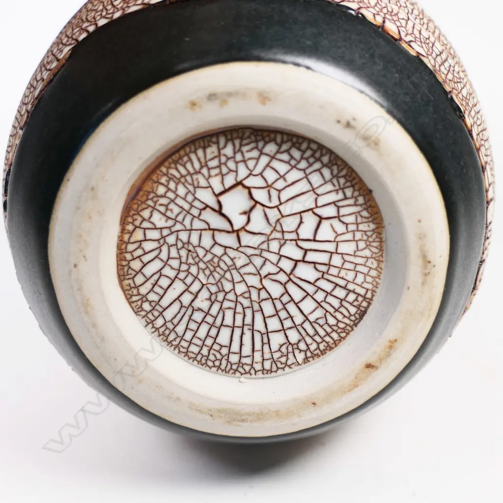 Peter Shearer cylinder vase incised banding with pale speckled glaze. H.175mm. Image 1++