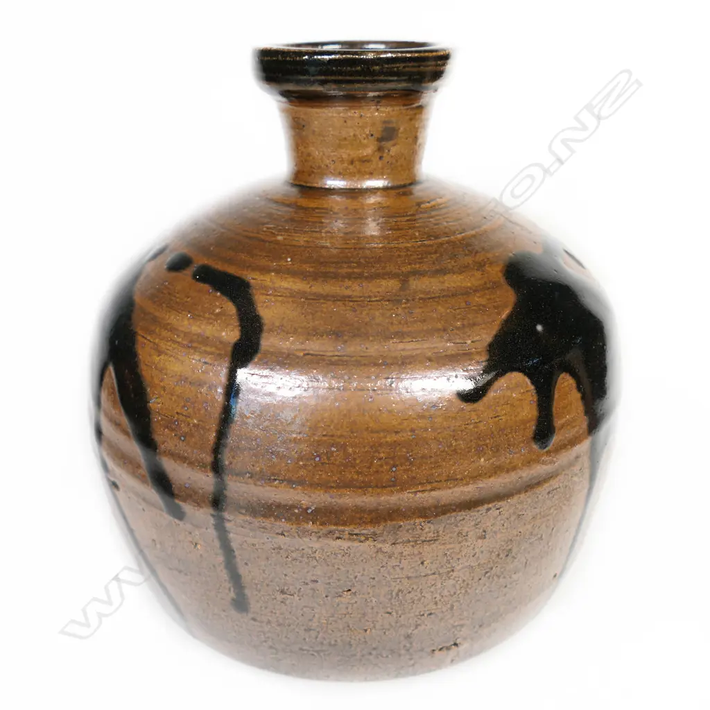 William (Bill) Marshall (UK) 'Leach St Ives' pottery vase. Dated 1950s. H.230mm. Image 1++