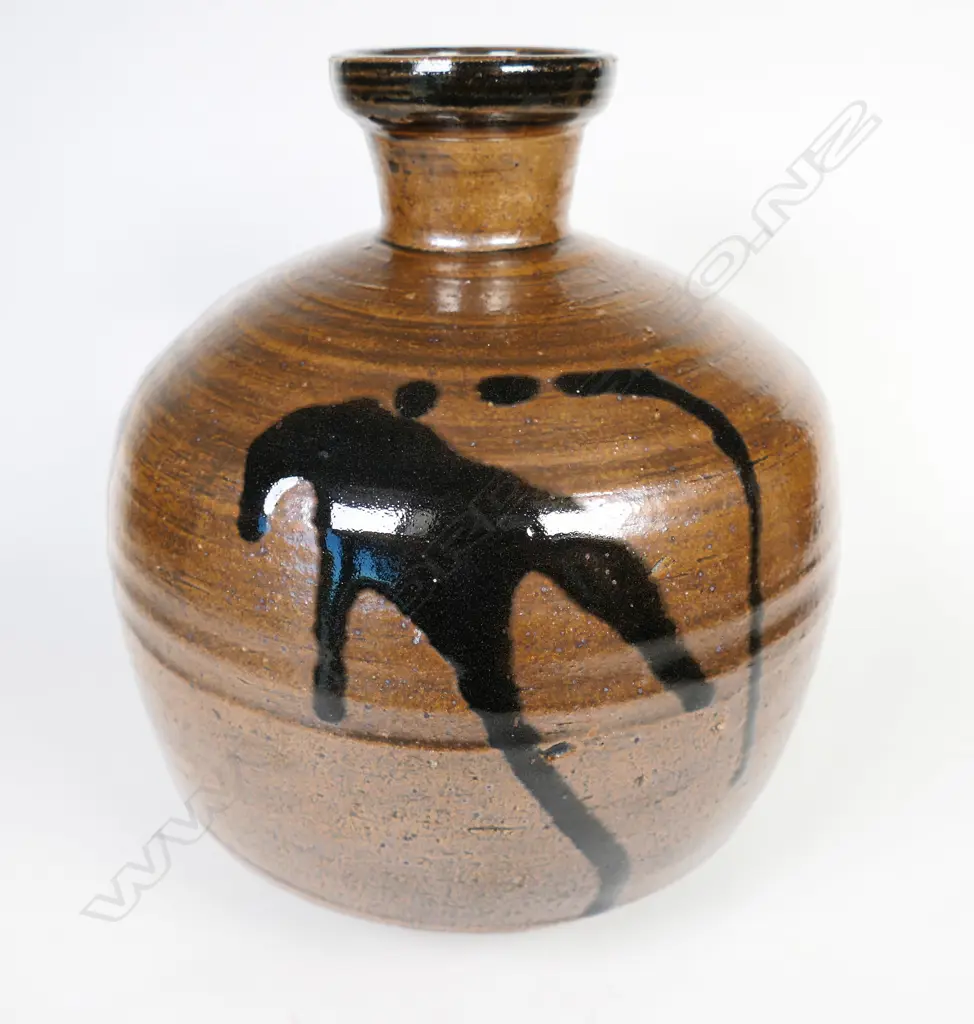 William (Bill) Marshall (UK) 'Leach St Ives' pottery vase. Dated 1950s. H.230mm. Image 1++