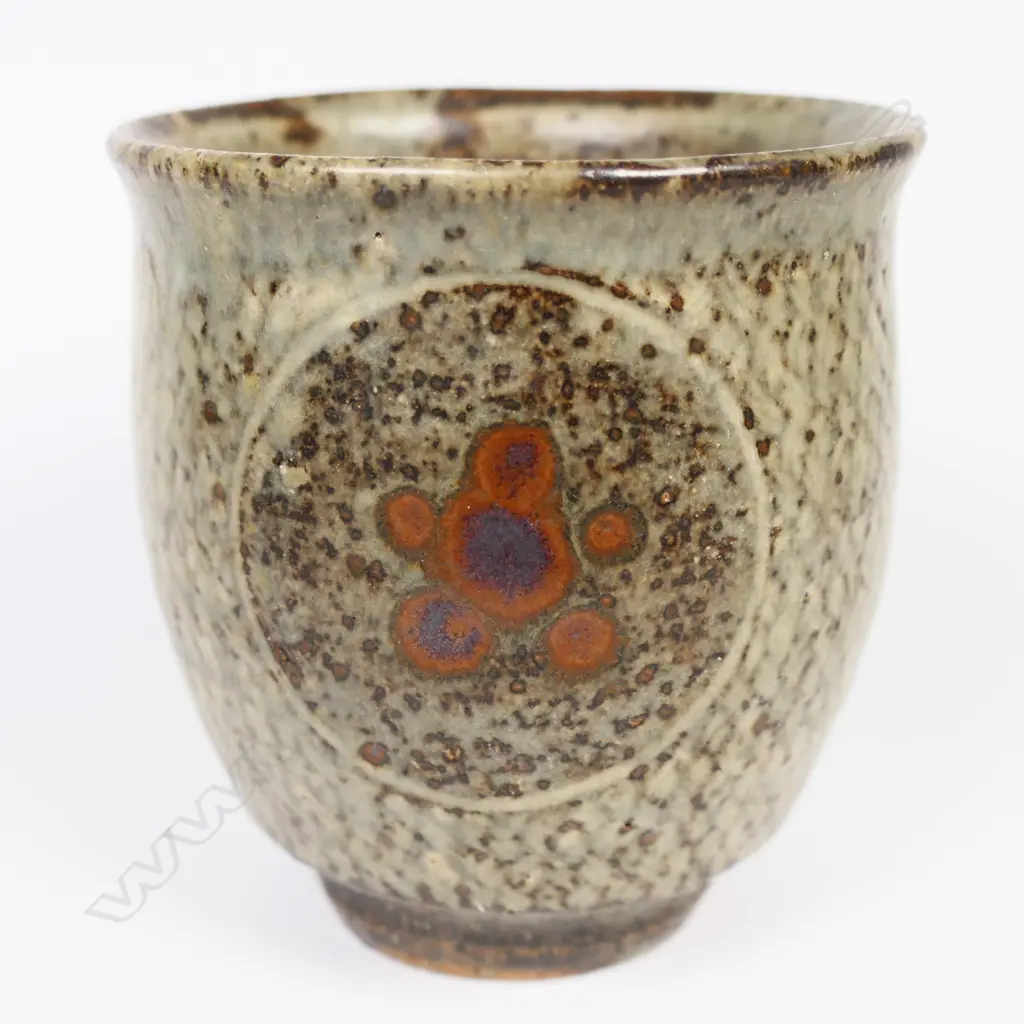 Tatsuzo Shimaoka Japanese yunomi (tea cup). Impressed rope pattern & 2 roundel to sides. Impressed mark to foot. H.90mm. Image 1++