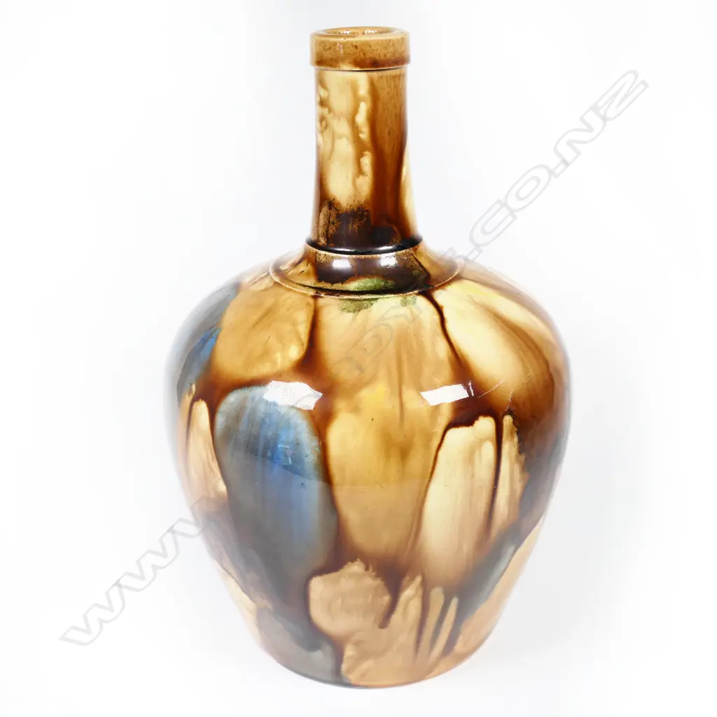 A rare 19thC NZ Milton Pottery majolica pottery flask Image 1++