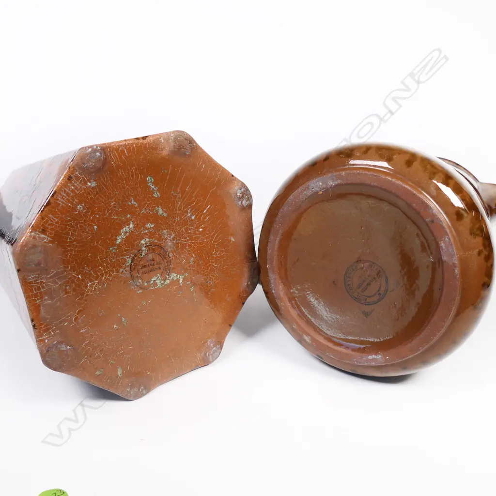 Two NZ Potteries mottled brown decorated jugs Image 1++