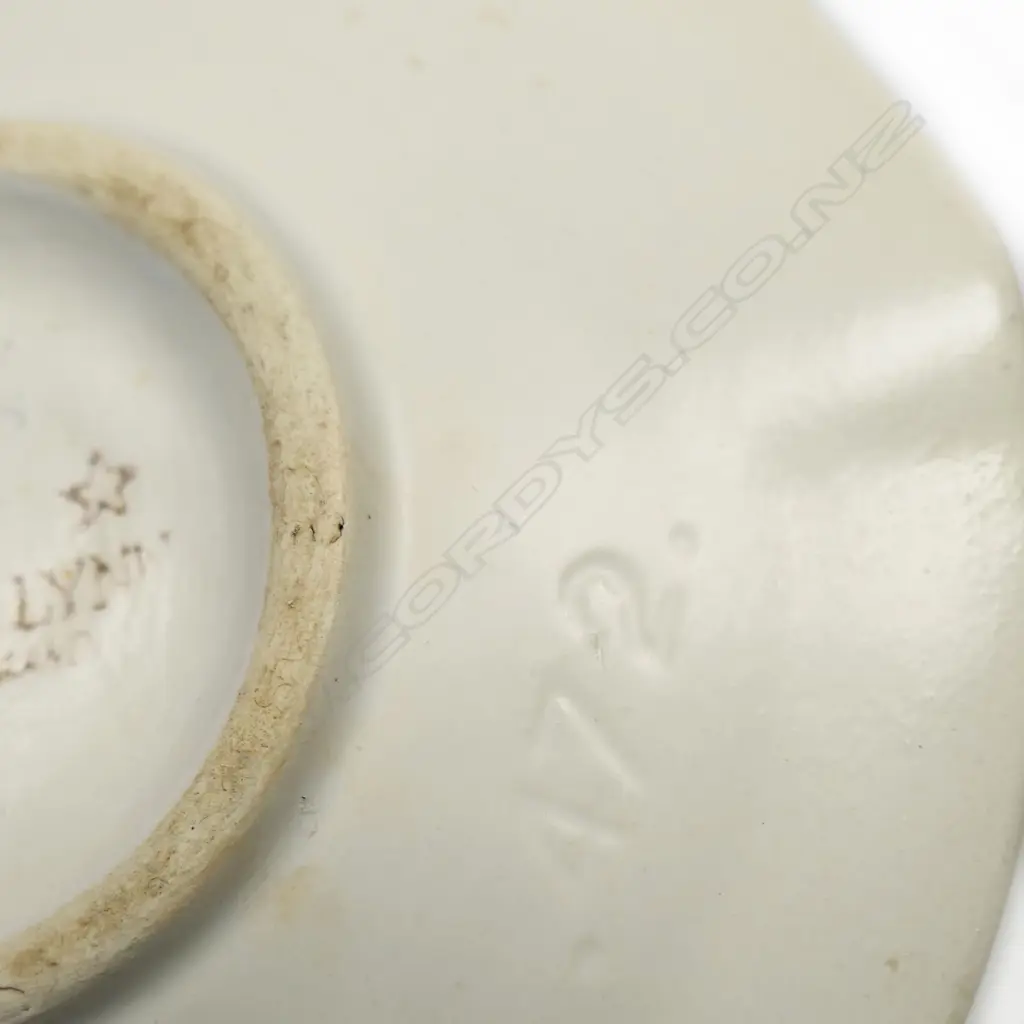 Crown Lynn ashtray Image 1++