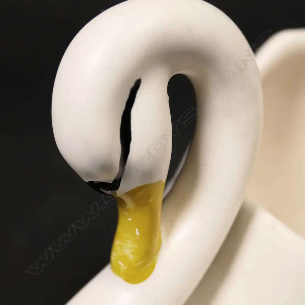 Crown Lynn swan Image 1++